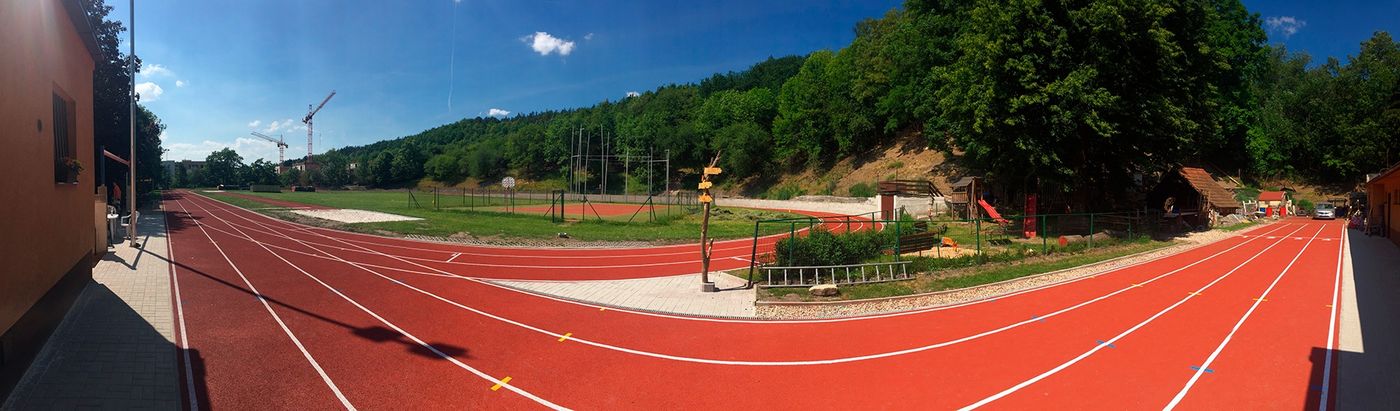Renovace atletických dráh